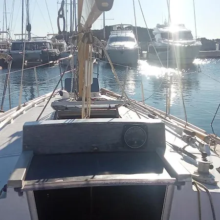 Botel Voilier Tamara Saint-Raphaël
